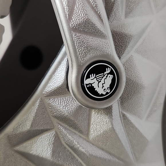 CROCS Metallic Silver Geometric Shape Clogs Mules (Unisex m size 10, w size 12) - Picture 11 of 11